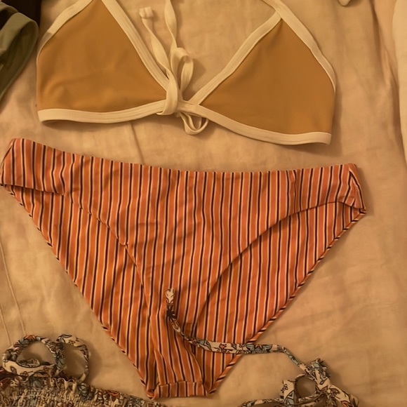 Bikini bundle - Picture 4 of 9